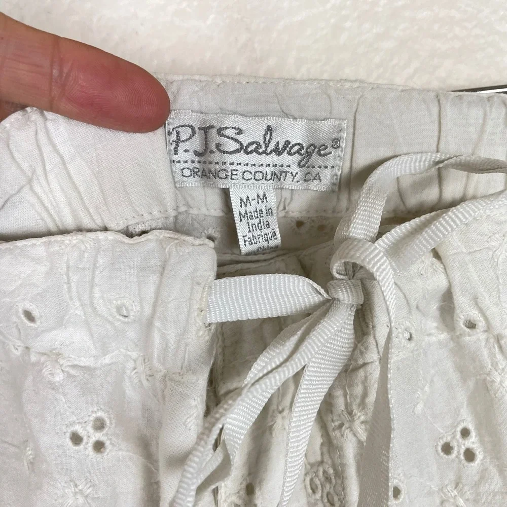Vintage Womens Pants Sz M Eyelet Bloomer Ruffle Cottage Cotton Lounge Boho White